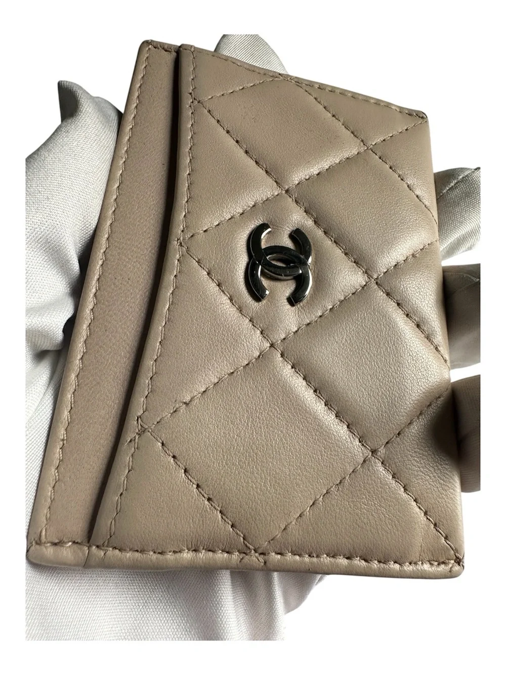 CHANEL Beige Quilted Lambskin Classic Card Case Gunmetal CC Logo Box